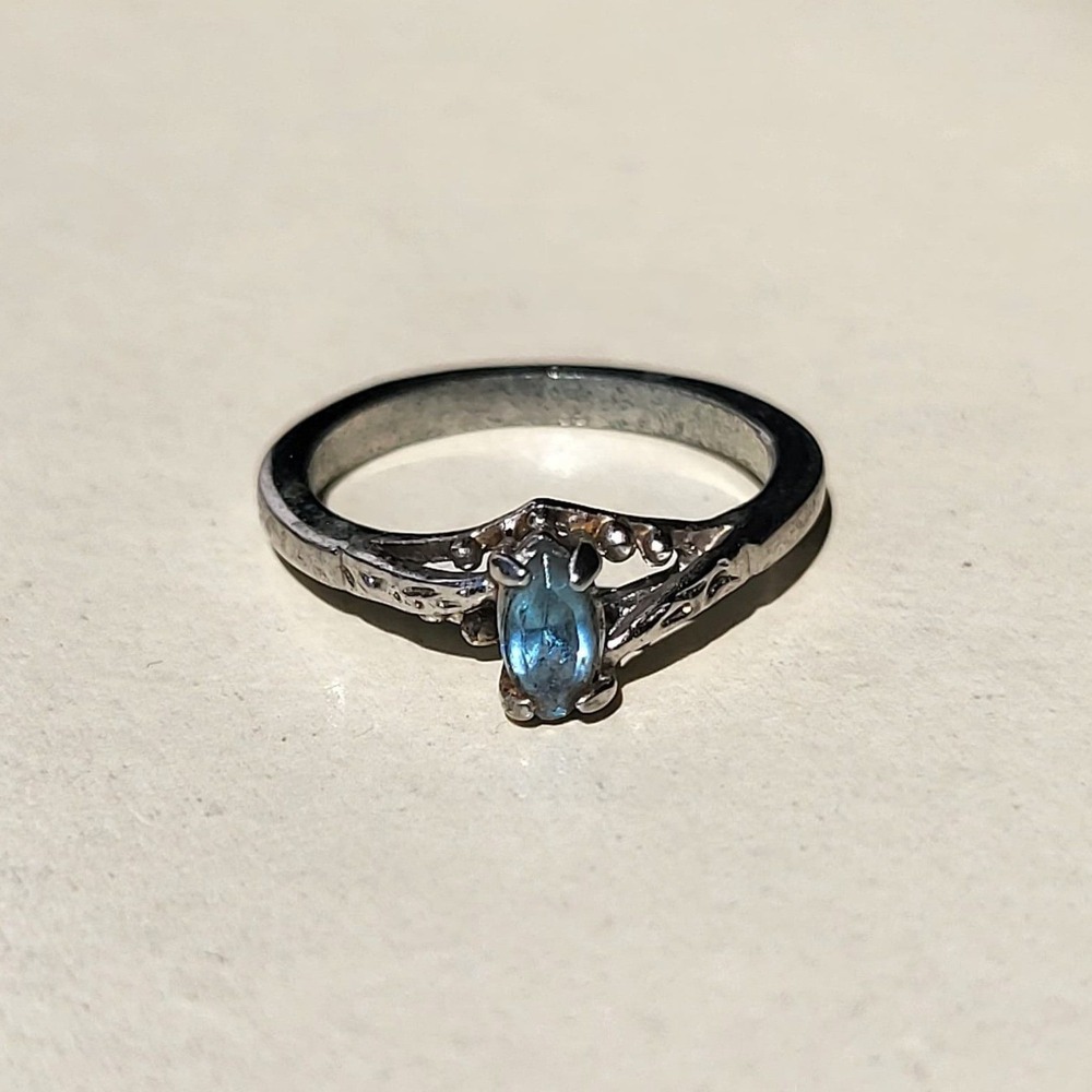 Vintage Silver Tone Marquise Blue Stone Ring S 4 Textured Band